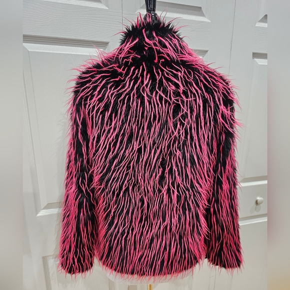 ~SOLD~ Dolls Kill Goth Widow Run From Suburbia Black Pink Fur Buckle Coat Jacket - Picture 3 of 6
